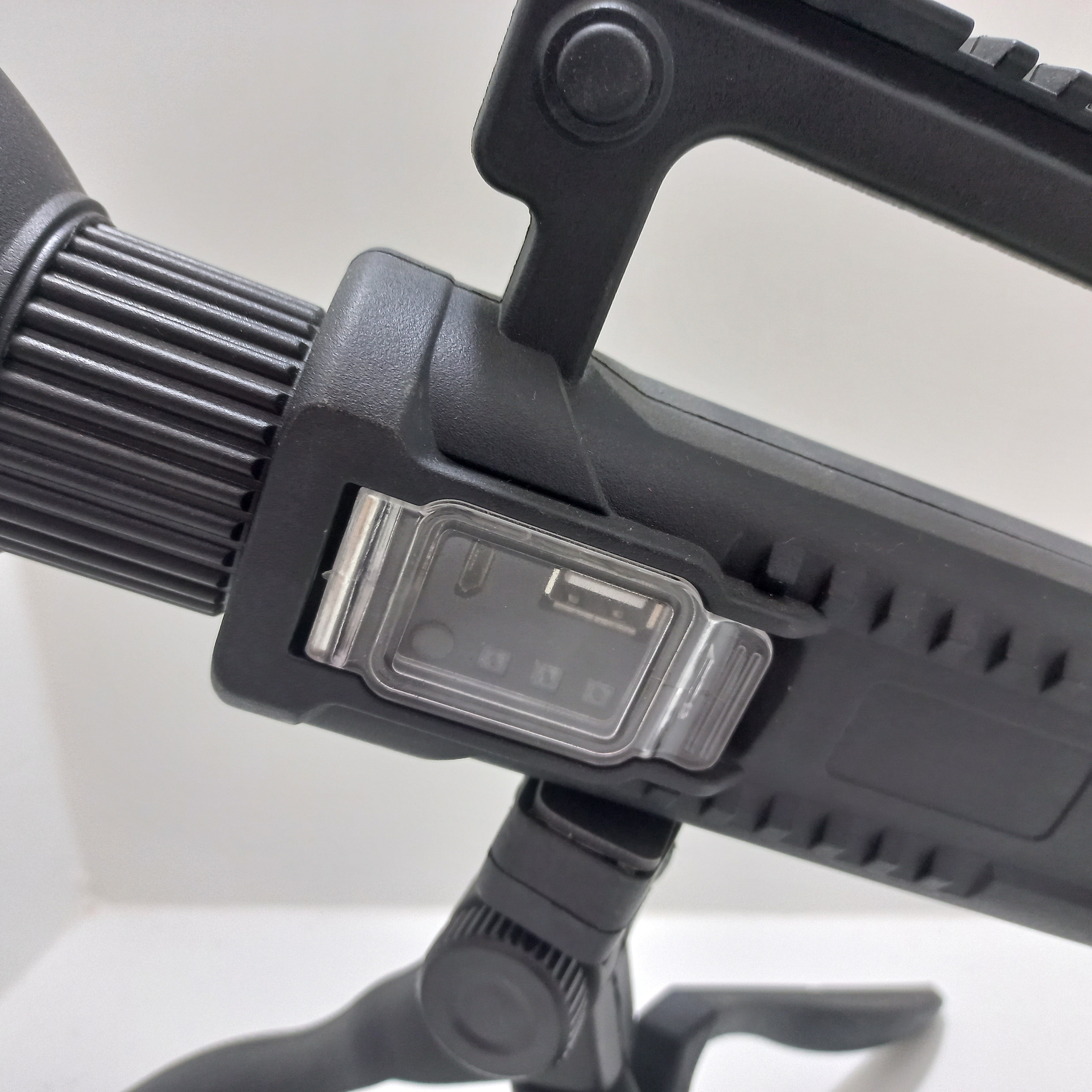 Rechargeable Searchlight with Tri-pod