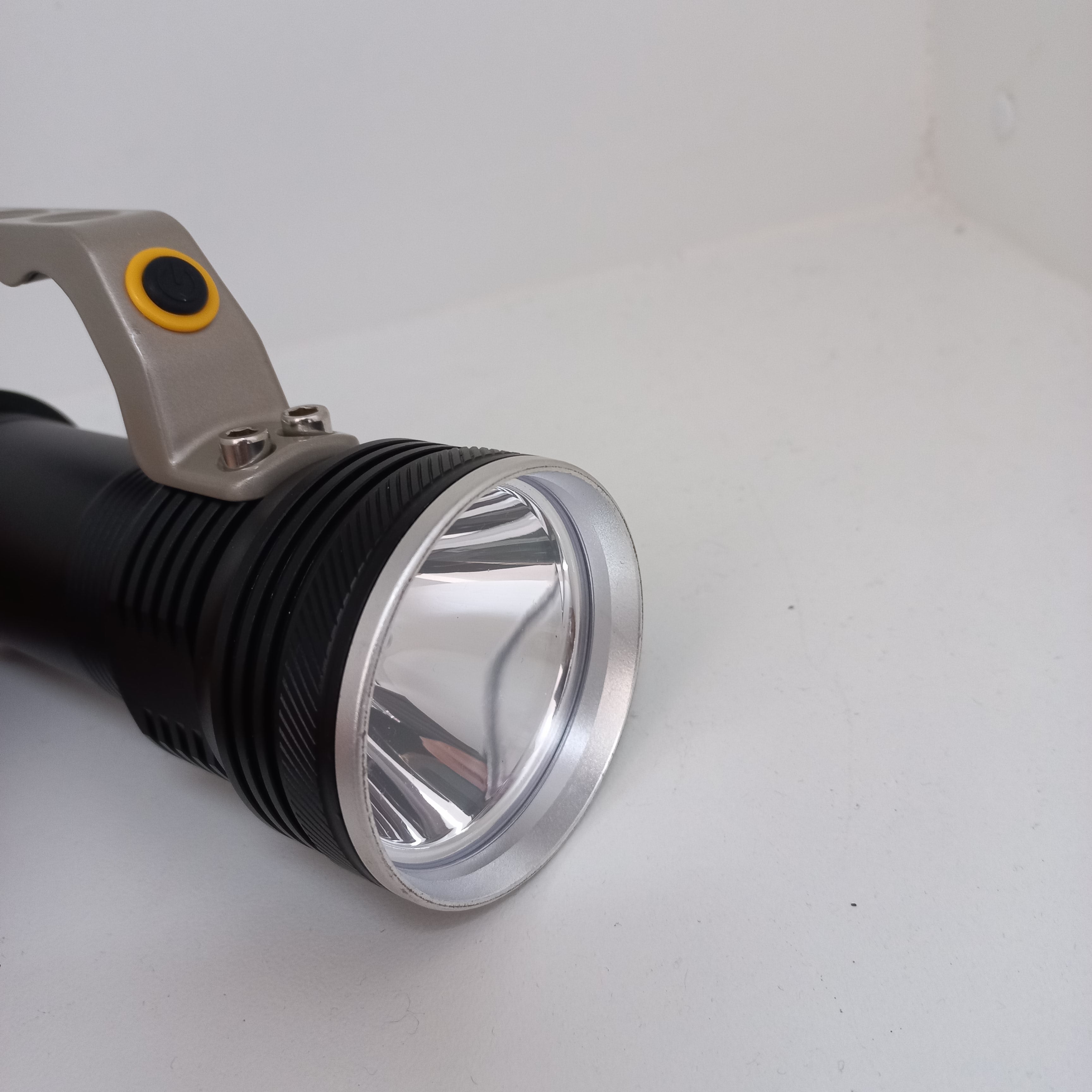 Rechargeable Flashlight with Handel