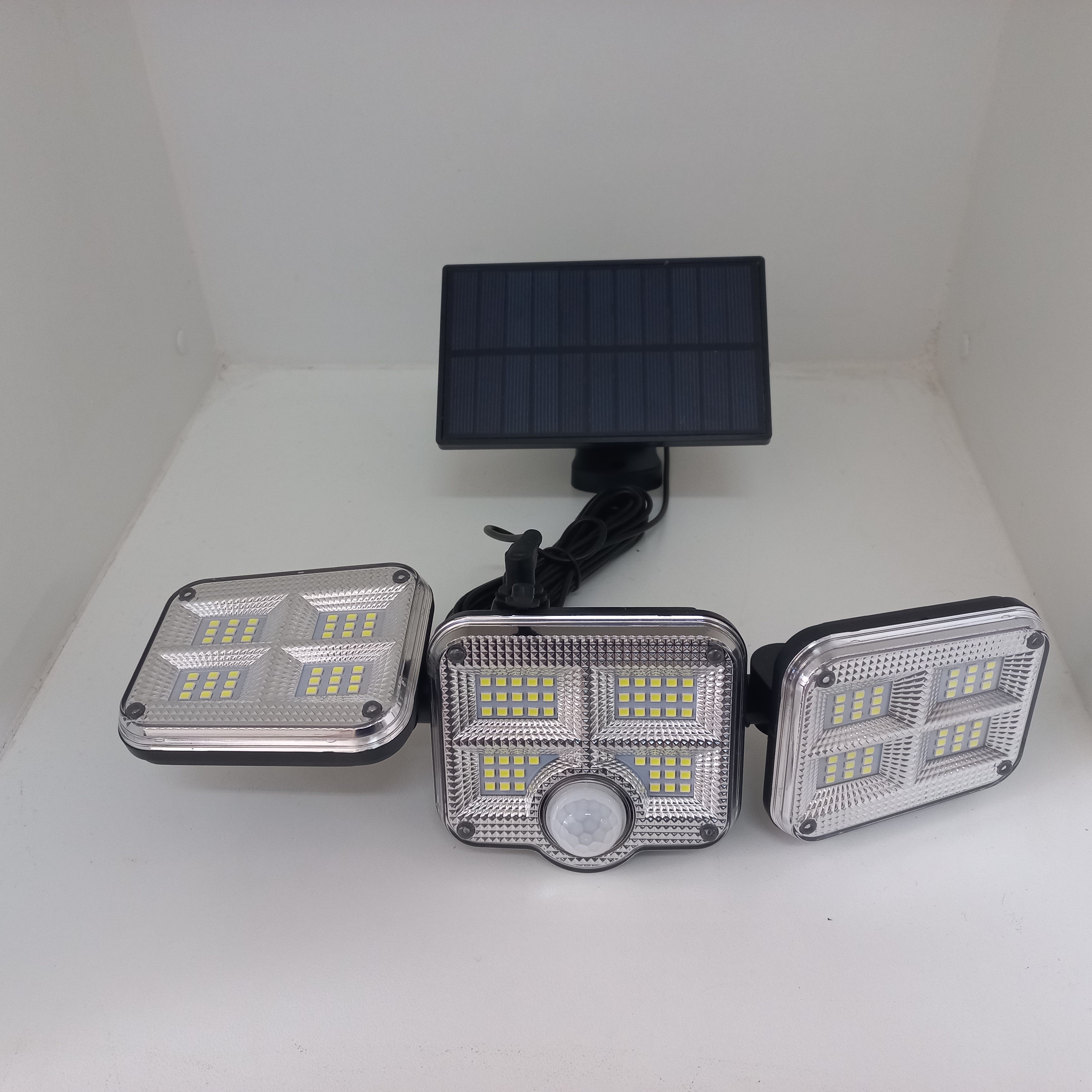 Multi Direction Solar Light with Remote & Sensor